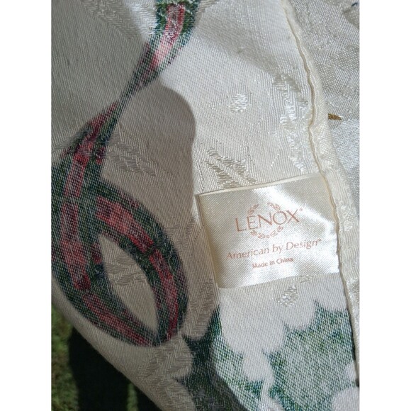 Lenox Holiday Christmas Tree Skirt 60" Diameter Holly & Ribbon - Picture 3 of 8